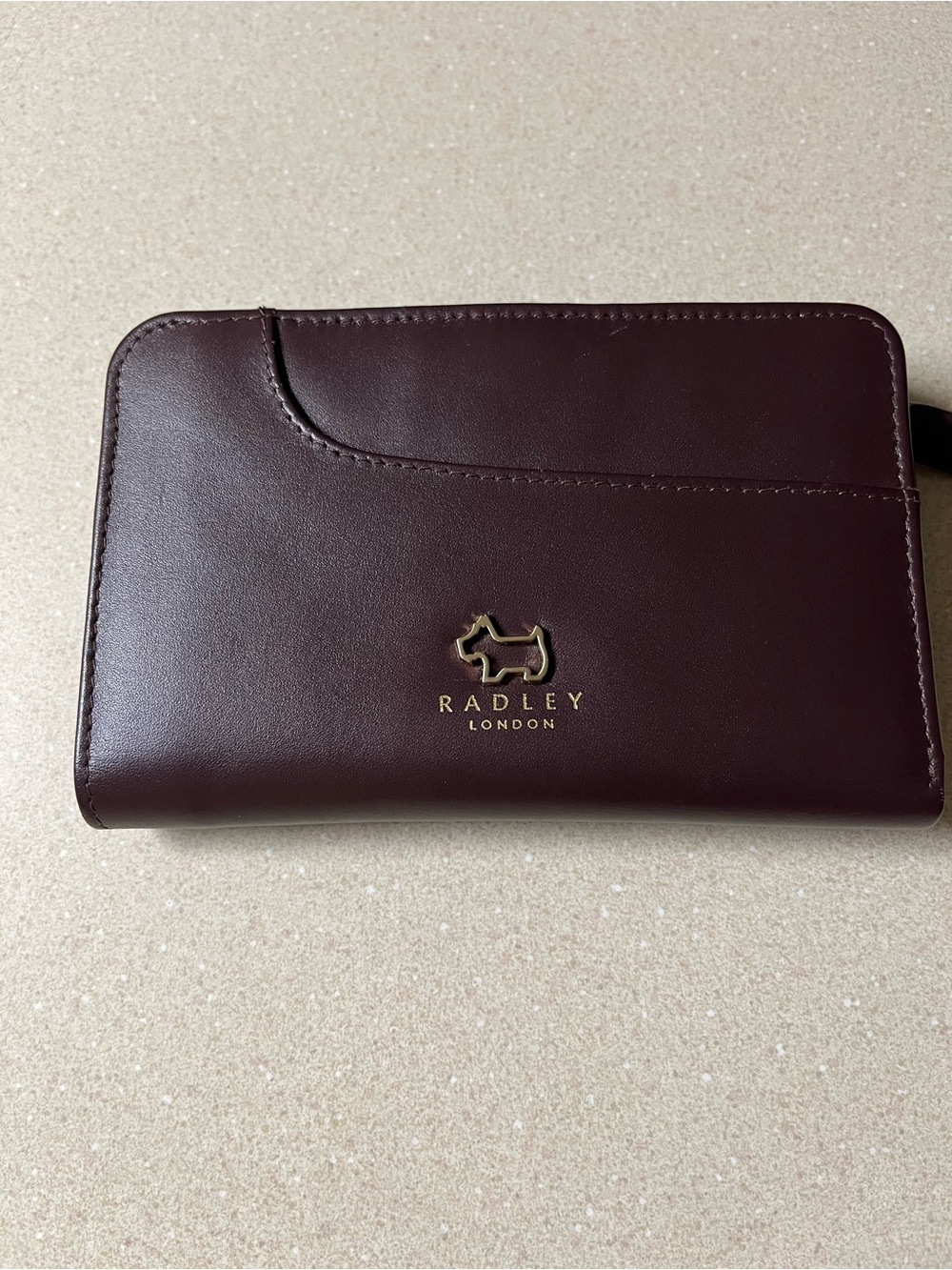 RADLEY LONDON Burgundy Leather Wallet with curved front pocket - Picture 1 of 6